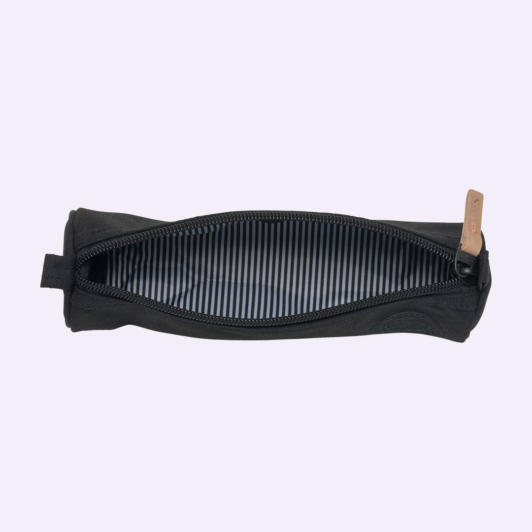 Schlamperetui Urban, Black
