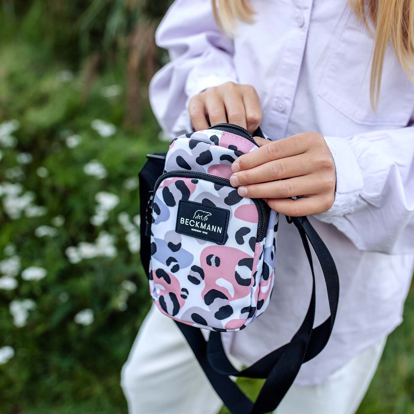 Crossbodybag Sport, Light Safari – Beckmann Norway