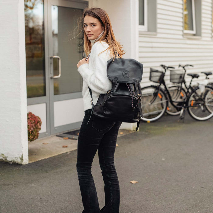 Leather backpack 18 liter, Black
