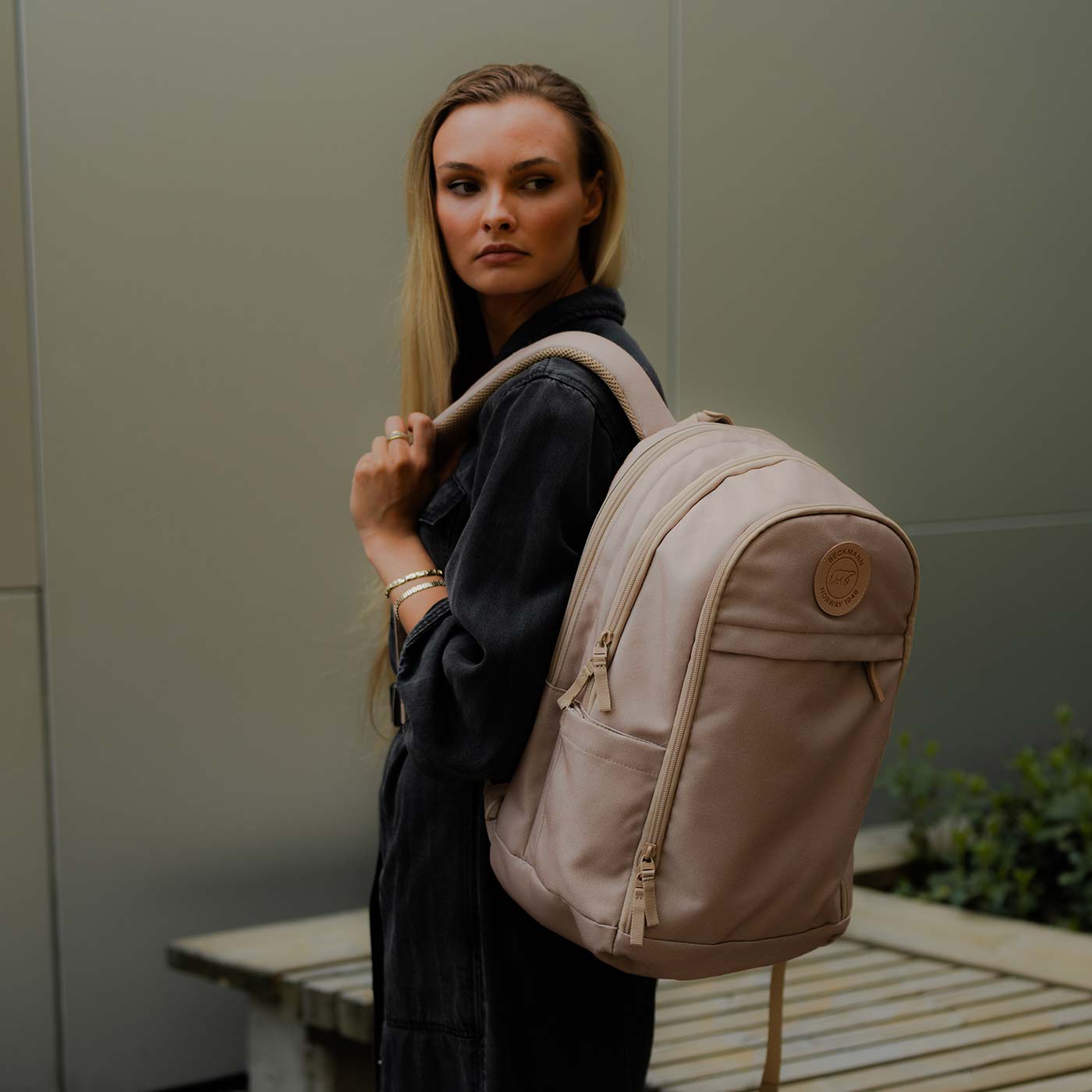 BECKMANN CITY30L ベージュ リュック BECKMANN CITY30L ベージュ リュック V11812065 オンライン